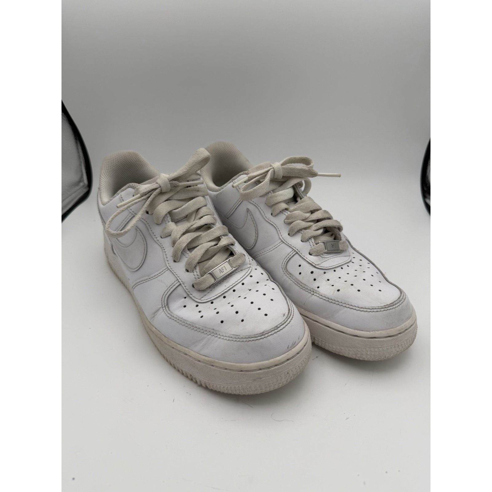 Nike Air Force 1 '07 Dd8959-100 White Leather Sneakers Men's Size 9 Shoes. 1774